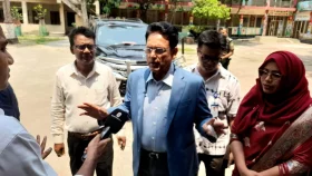 মানিকগঞ্জে পরীক্ষা কেন্দ্র পরিদর্শন শেষে শিক্ষামন্ত্রীর সন্তোষ প্রকাশ