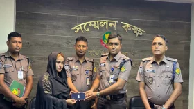 হারিয়ে যাওয়া মোবাইল ফিরে পেলেন ৫১ মালিক