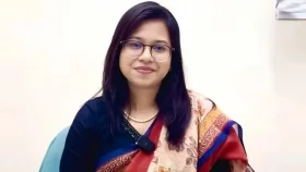 এনসিপির নেত্রী মনিরা শারমিনকে ২১ ঘণ্টা সময় দিল ইসি
