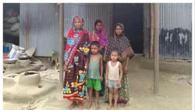 বাড়ি ছাড়া পুরুষ সদস্যরা, আতঙ্কে নারী-শিশুরা