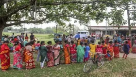পশ্চিমবঙ্গে প্রথম দফায় রেকর্ড ভোট, কার দিকে ঝুঁকছে জনমত?