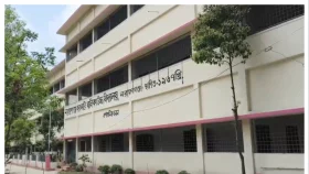 নারায়ণগঞ্জে এসএসসি পরীক্ষাকেন্দ্রে বিদ্যুৎ বিপর্যয়, দুর্ভোগে পরীক্ষার্থীরা