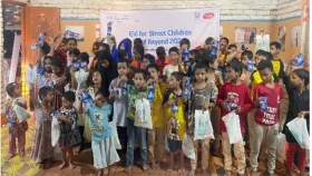 ১৩০০'র বেশি সুবিধাবঞ্চিত শিশুর মাঝে ইউনিস্যাবের ঈদউপহার বিতরণ