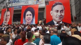 পল্টনে বিএনপির শ্রমিক সমাবেশে জনতার ঢল