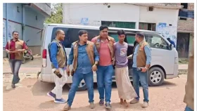 সিংড়ায় মাছ ব্যবসায়ীকে গলা কেটে হত্যা করল স্ত্রী-ছেলে