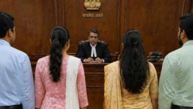 স্বামী অদলবদল চেয়ে হাইকোর্টে দুই বোন