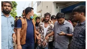 হাতকড়াসহ পালালেন দুই আসামি, ১ জন গ্রেপ্তার