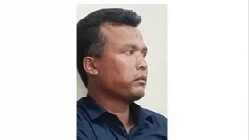 আদালতে প্রক্সি দিতে গিয়ে ধরা পড়লেন যুবক