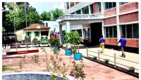 মোটরসাইকেল-মাইক্রোবাসের মুখোমুখি সংঘর্ষ, নিহত ১