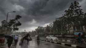 দুপুরের মধ্যে দেশের পাঁচ অঞ্চলে বজ্রবৃষ্টির আশংকা