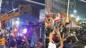 কলকাতায় মাংসের দোকানে বুলডোজার চালাল বিজেপির কর্মীরা!