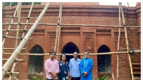 সোনারগাঁওয়ের প্রাচীন মসজিদের সংস্কার কাজ পরিদর্শন করেছে প্রত্নসম্পদ কমিটি&nbsp;