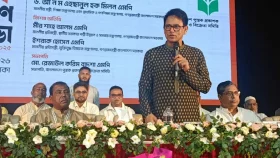 নোট-গাইডের পরিবর্তে সহযোগী বই থাকবে: শিক্ষামন্ত্রী