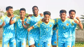 আবাহনীর জিতেছে হোঁচট বসুন্ধরার, শিরোপা ফয়সালা দু'দলের ম্যাচে