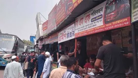 সায়েদাবাদ টার্মিনাল: তালা ভেঙে ২৪০ বাস কাউন্টার খুলে দিয়েছে মালিকরা