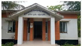 চরগরবদি কমিউনিটি ক্লিনিকে মাদকাসক্তদের আড্ডা, ভাঙচুরের অভিযোগ