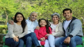 মাকে নিয়ে ঘুরলেই মিলবে ভাতাসহ ৩ দিনের ছুটি