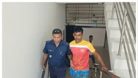 আমতলীতে মেয়েকে ধর্ষনের অভিযোগে বাবা গ্রেপ্তার