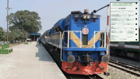 ট্রেনের অগ্রিম টিকিট এক ঘন্টার মধ্যেই শেষ
