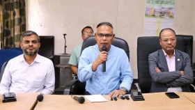 আমাকে ভুল বুঝিয়ে গোষ্ঠীগত স্বার্থ হাসিল সম্ভব নয়: ইবি ভিসি