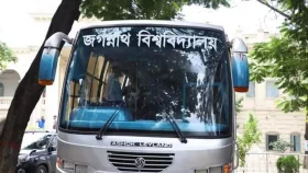 ঈদযাত্রায় ভোগান্তি কমাতে জবি প্রশাসনের ফ্রি বাস