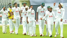 পাকিস্তান হারানোর বোনাসের টাকা সুইমিং পুলের জন্য দিলেন ক্রিকেটাররা