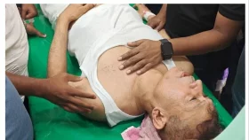 সড়ক দুর্ঘটনায় অতিরিক্ত সচিব ফিরোজ আহত