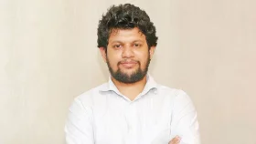 নতুন রাজনৈতিক রূপরেখা দিলেন মাহফুজ আলম