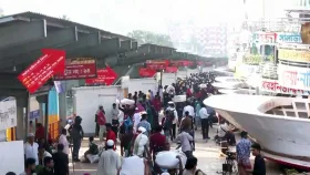 স্বস্তির ছন্দে ঢাকা ফিরছে মানুষ