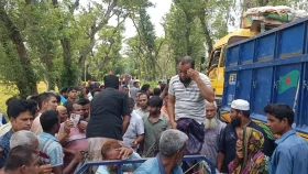 ঈদে আত্মীয়ের বাড়ি যাওয়ার পথে সড়ক দুর্ঘটনায় নিহত ২