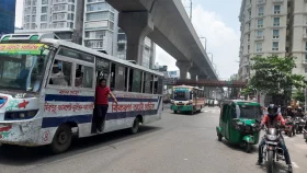 রাজধানীতে বেড়েছে গাড়ির চাপ
