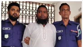 টাকা আত্মসাতের অভিযোগে জ্বীনের বাদশাহ গ্রেপ্তার