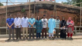 মুঘল আমলের সেতুর সংস্কারকাজ পরিদর্শন করল প্রত্নসম্পদ সংরক্ষণ কমিটি