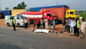 চৌদ্দগ্রামে সড়কে ঝরল ২ মোটরসাইকেল আরোহীর প্রাণ