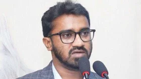 নবীনবরণে যেভাবে খাওয়াচ্ছে, আগামীর ডাকসু শিবিরের: রাশেদ খান