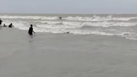 বঙ্গোপসাগরে গভীর মেঘমালা, বন্দরে ৩ নম্বর সতর্ক সংকেত