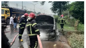 আশুলিয়ায় চলন্ত প্রাইভেটকারে আগুন&nbsp;
