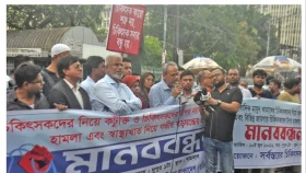চিকিৎসকদের লক্ষ্য একটাই, মানুষের জীবন বাঁচানো: ডা. রফিক