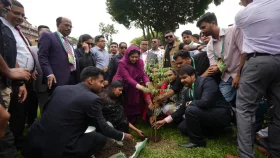 জেডআরএফ&rsquo;র বৃক্ষরোপণ কর্মসূচি ও বিজ্ঞান মেলা উদ্বোধন করলেন ডা. জুবাইদা রহমান