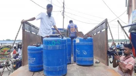 বরিশালে ১৩ ব্যারেল রেণু পোনা জব্দ