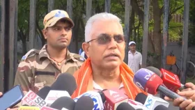 বাংলাদেশ-পাকিস্তানে গিয়ে নামাজ পড়ুন, কেউ কিছু বলবে না: বিজেপি মন্ত্রী