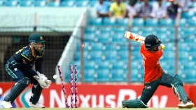 অস্ট্রেলিয়ার স্পিন বিষে নীল বাংলাদেশ