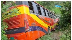 চৌদ্দগ্রামে ট্রাক ও ইউনিক বাসের সংঘর্ষে চালক নিহত