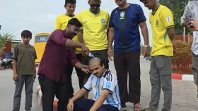 ব্রাজিলের জয়ে মাথা ন্যাড়া করলেন আর্জেন্টিনা সমর্থক