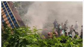 কুষ্টিয়ায় পাথরবোঝাই ট্রাক উল্টে নিহত ২
