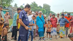 নরসিংদীতে ট্রেনে কাটা পড়ে অজ্ঞাত ব্যক্তির মৃত্যু