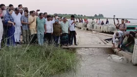 ফরিদপুরে পদ্মার ভাঙন রোধে জিওব্যাগ ডাম্পিং কার্যক্রমের উদ্বোধন&nbsp;