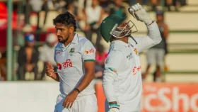 কাইয়ার সেঞ্চুরির পর জিম্বাবুয়ের লিডও পেরোলো ১০০&nbsp;