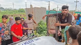 সড়কের পাশে ময়লার স্তুপে মিলল যুবকের মরদেহ