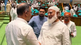 প্রধানমন্ত্রীর সঙ্গে বিরোধীদলীয় নেতার কুশল বিনিময়, কি কথা হল?
